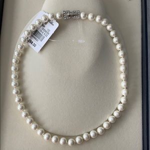 Brand New Glass Pearl Necklace